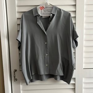 Everlane - The Clean Silk Short-Sleeve Square Shirt